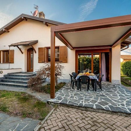 Villa Iris -Pet Friendly Stay - Garden - Private Parking- Bike Friendly Holiday House Colico Εξωτερικό φωτογραφία