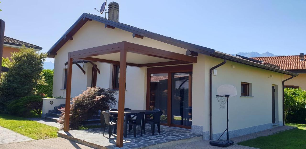 Villa Iris -Pet Friendly Stay - Garden - Private Parking- Bike Friendly Holiday House Colico Εξωτερικό φωτογραφία