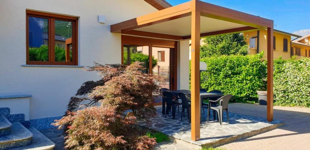 Villa Iris -Pet Friendly Stay - Garden - Private Parking- Bike Friendly Holiday House Colico Εξωτερικό φωτογραφία