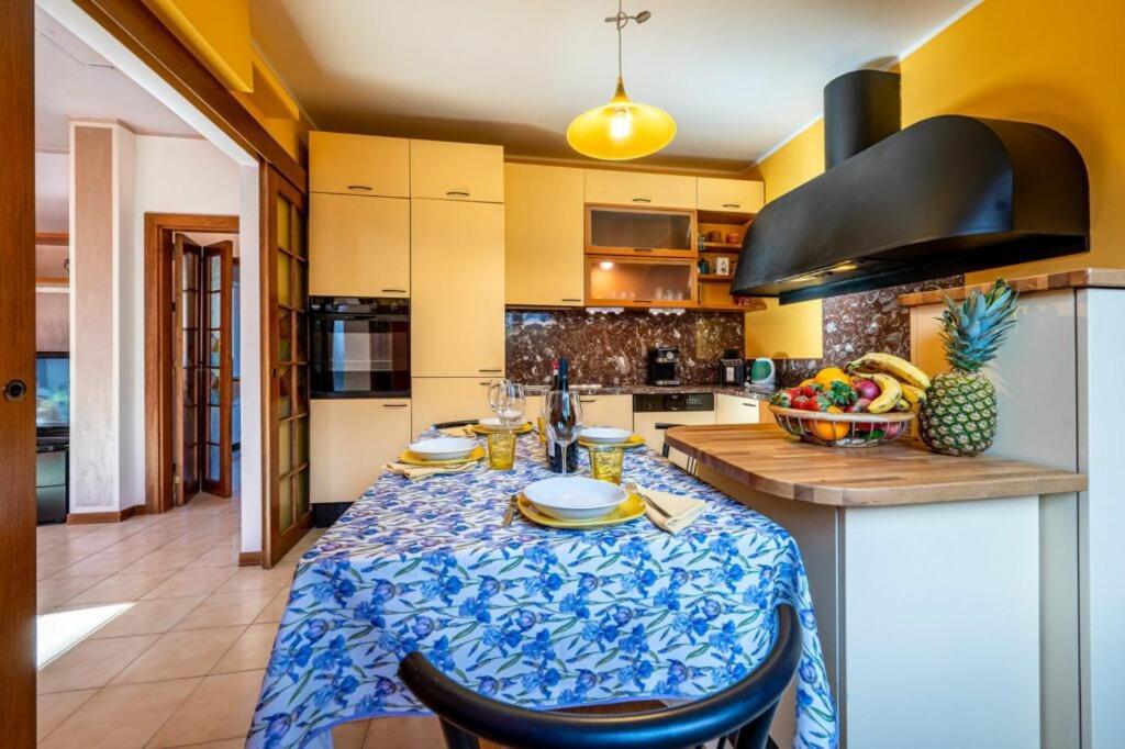 Villa Iris -Pet Friendly Stay - Garden - Private Parking- Bike Friendly Holiday House Colico Εξωτερικό φωτογραφία