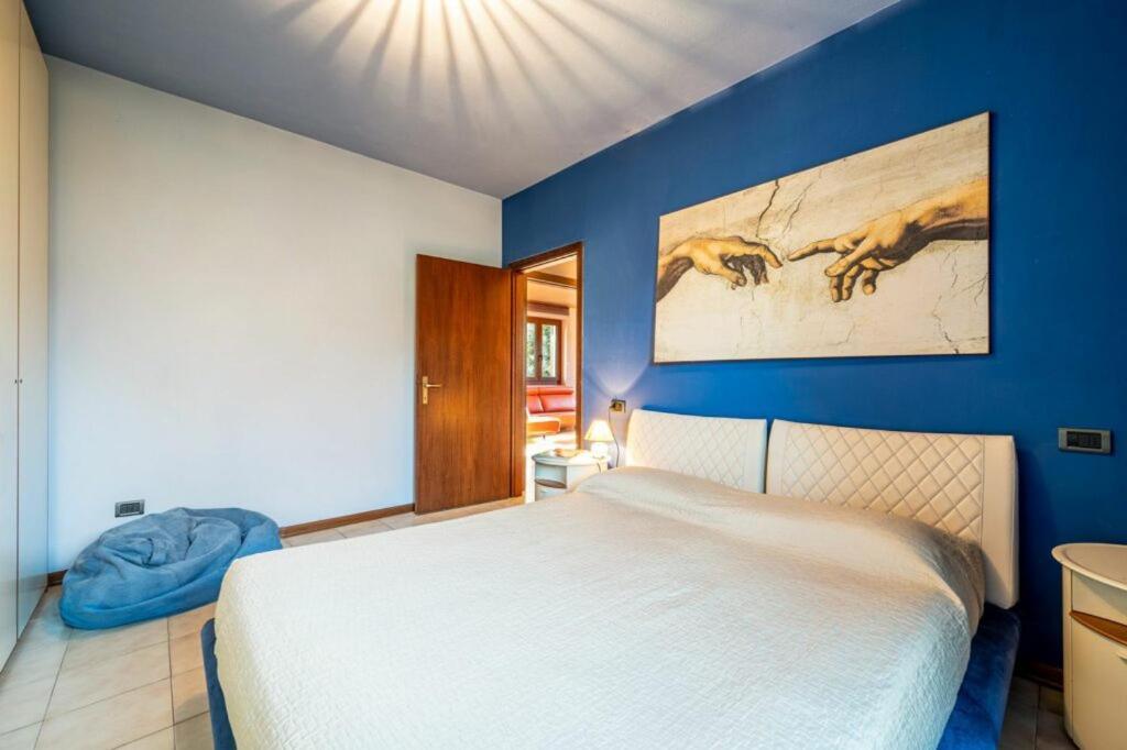 Villa Iris -Pet Friendly Stay - Garden - Private Parking- Bike Friendly Holiday House Colico Εξωτερικό φωτογραφία