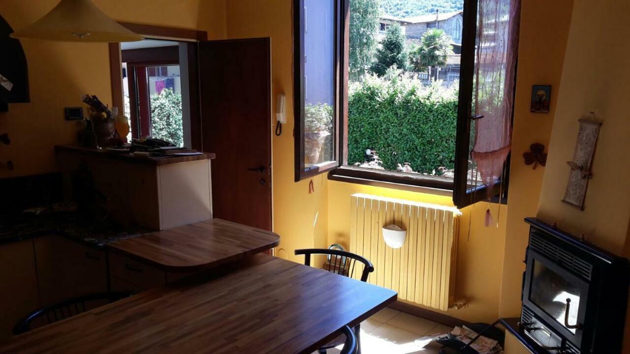Villa Iris -Pet Friendly Stay - Garden - Private Parking- Bike Friendly Holiday House Colico Εξωτερικό φωτογραφία