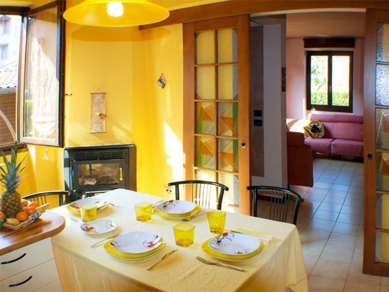 Villa Iris -Pet Friendly Stay - Garden - Private Parking- Bike Friendly Holiday House Colico Εξωτερικό φωτογραφία
