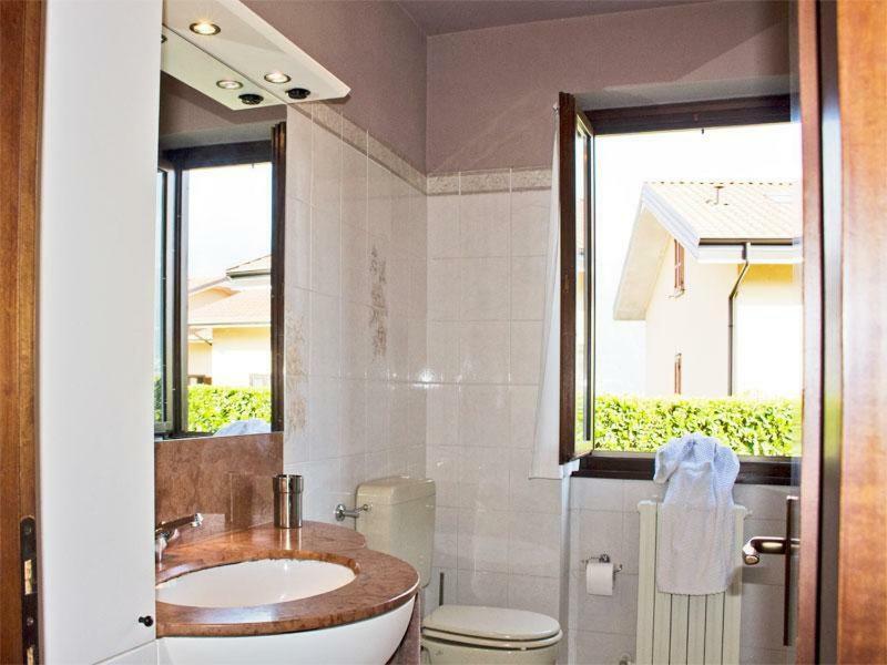 Villa Iris -Pet Friendly Stay - Garden - Private Parking- Bike Friendly Holiday House Colico Εξωτερικό φωτογραφία